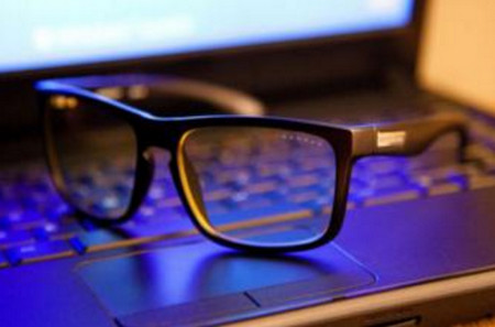 你的眼鏡真的防藍(lán)光嗎？
